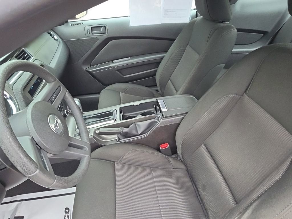 2010 Ford Mustang V6
