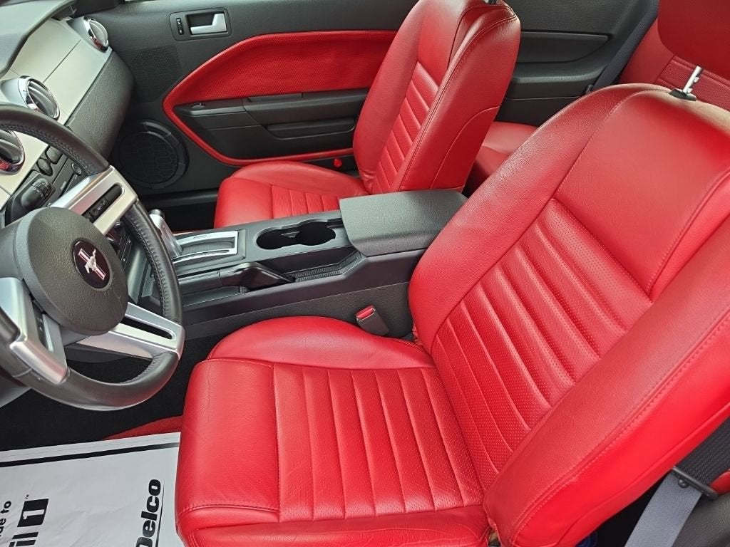 2006 Ford Mustang GT Deluxe