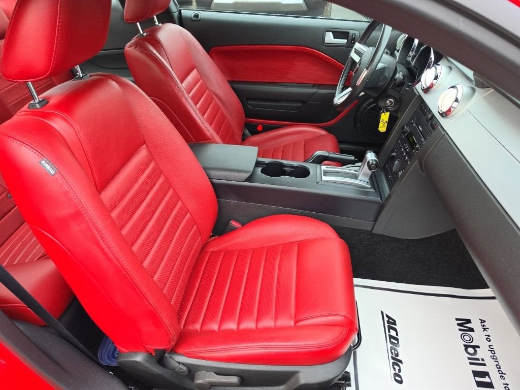 2006 Ford Mustang GT Deluxe