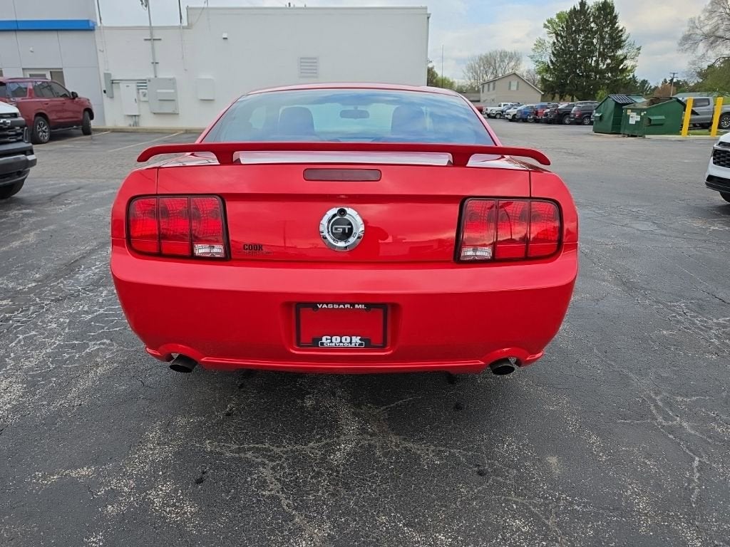 2006 Ford Mustang GT Deluxe