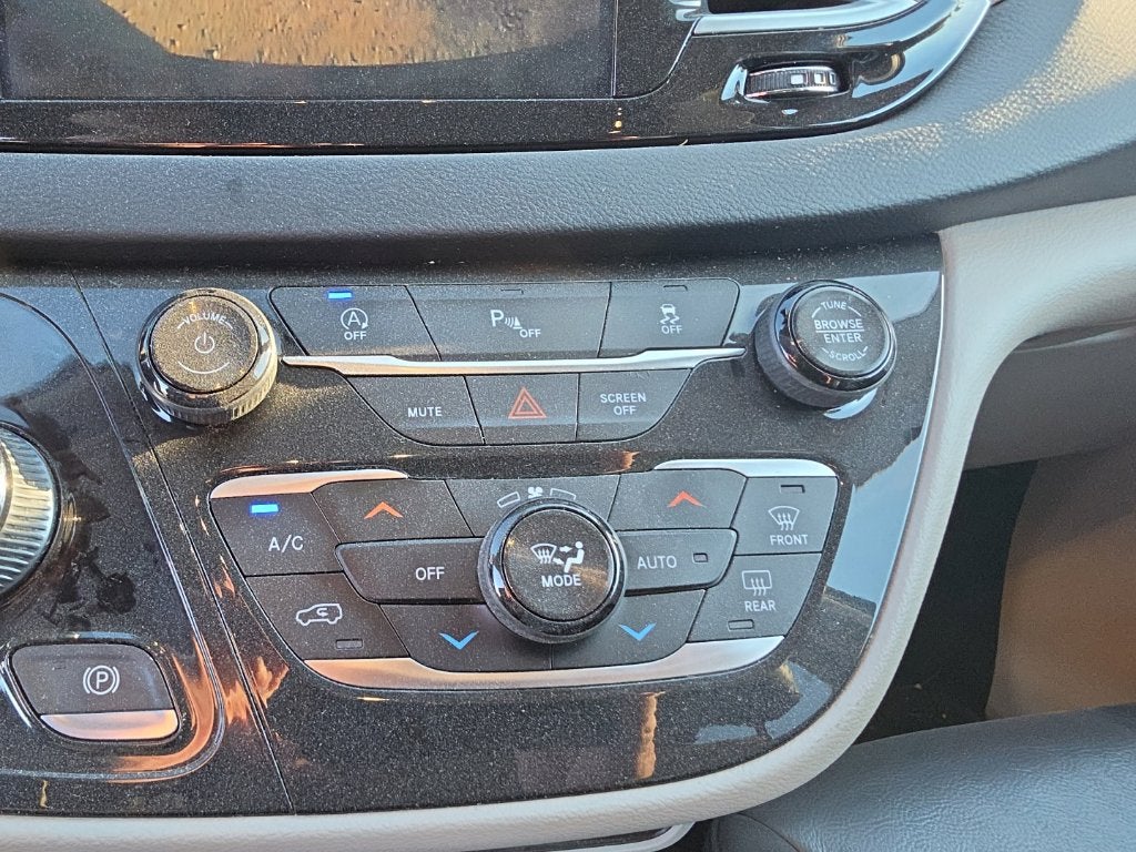 2018 Chrysler Pacifica Touring L Plus