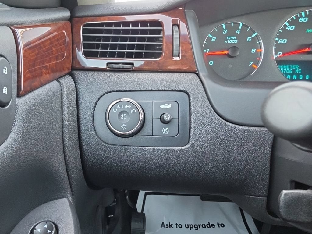 2011 Chevrolet Impala LT Retail