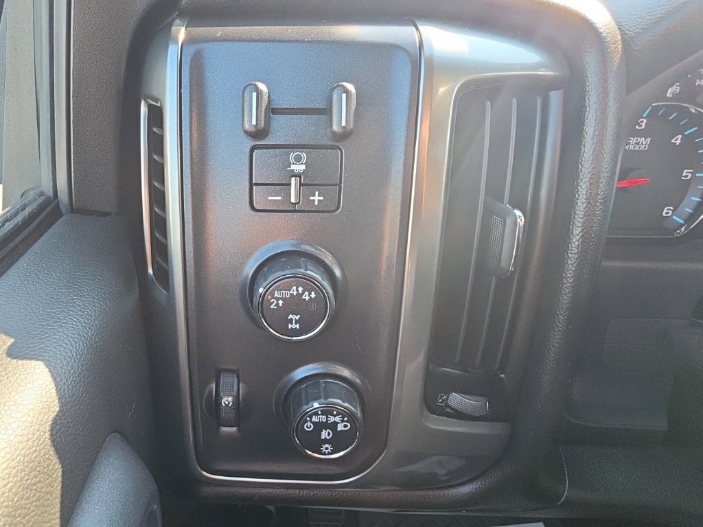 2019 Chevrolet Silverado LD LT