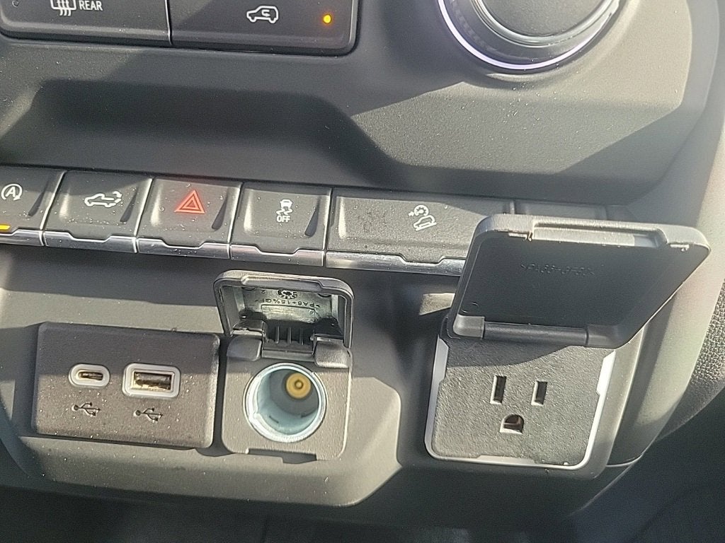 2023 Chevrolet Silverado 1500 Custom Trail Boss