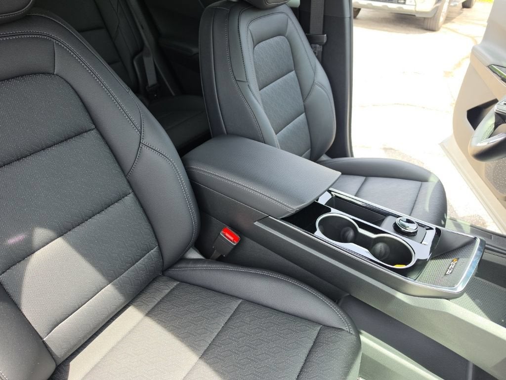 2026 Chevrolet Equinox LT - Photo 26