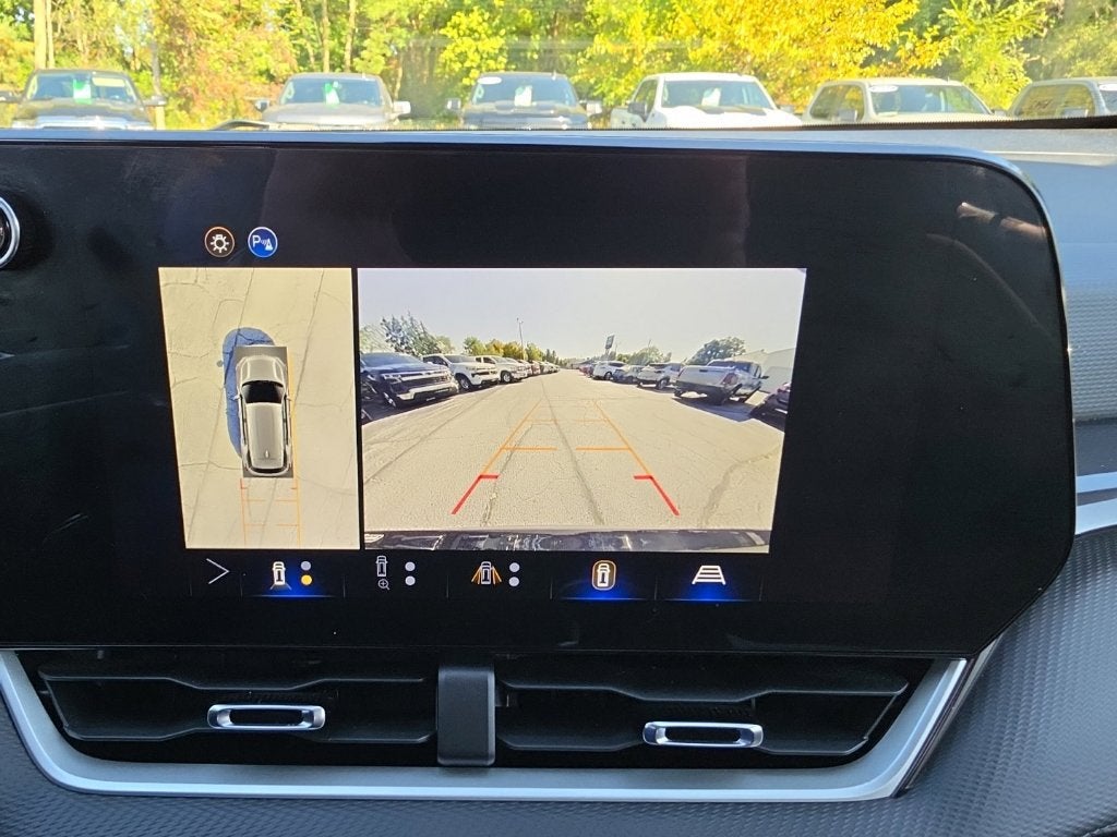 2025 Chevrolet Equinox LT - Photo 16