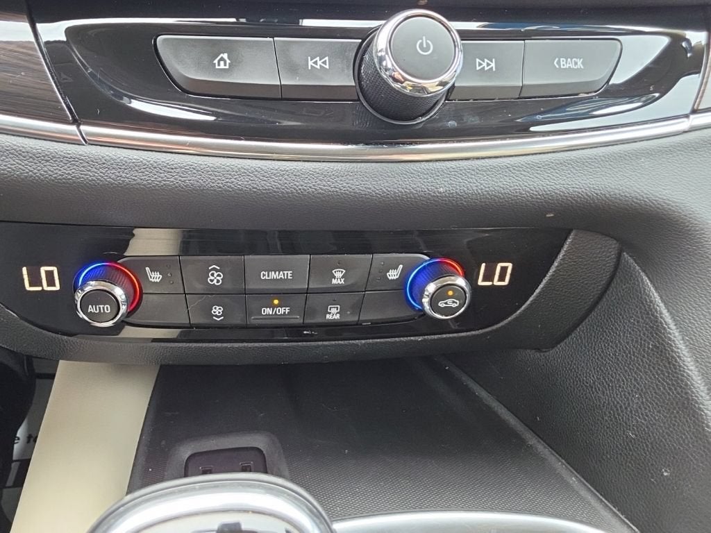2018 Buick Enclave Essence