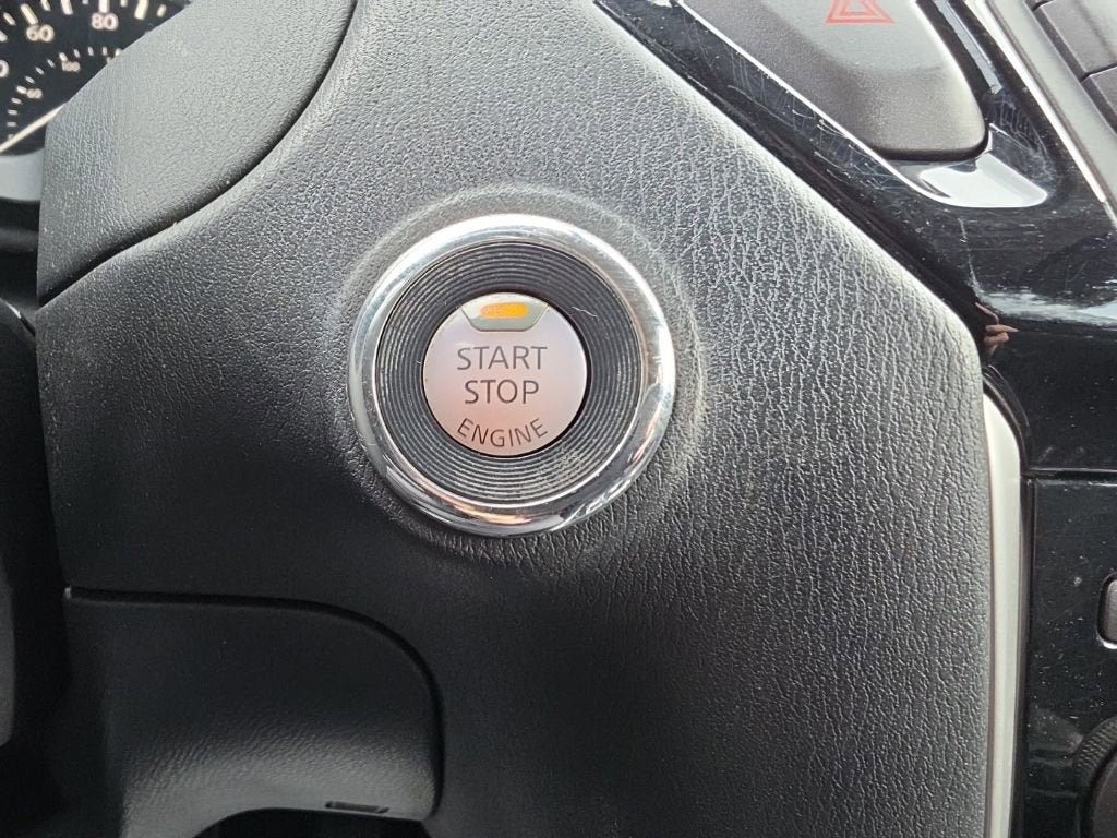 2017 Nissan Pathfinder SV