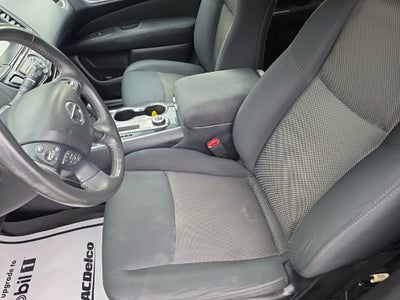 2017 Nissan Pathfinder SV