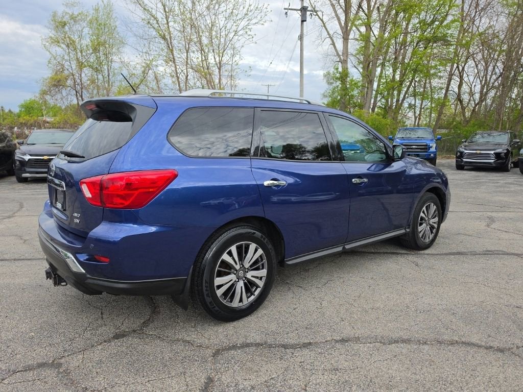 2017 Nissan Pathfinder SV