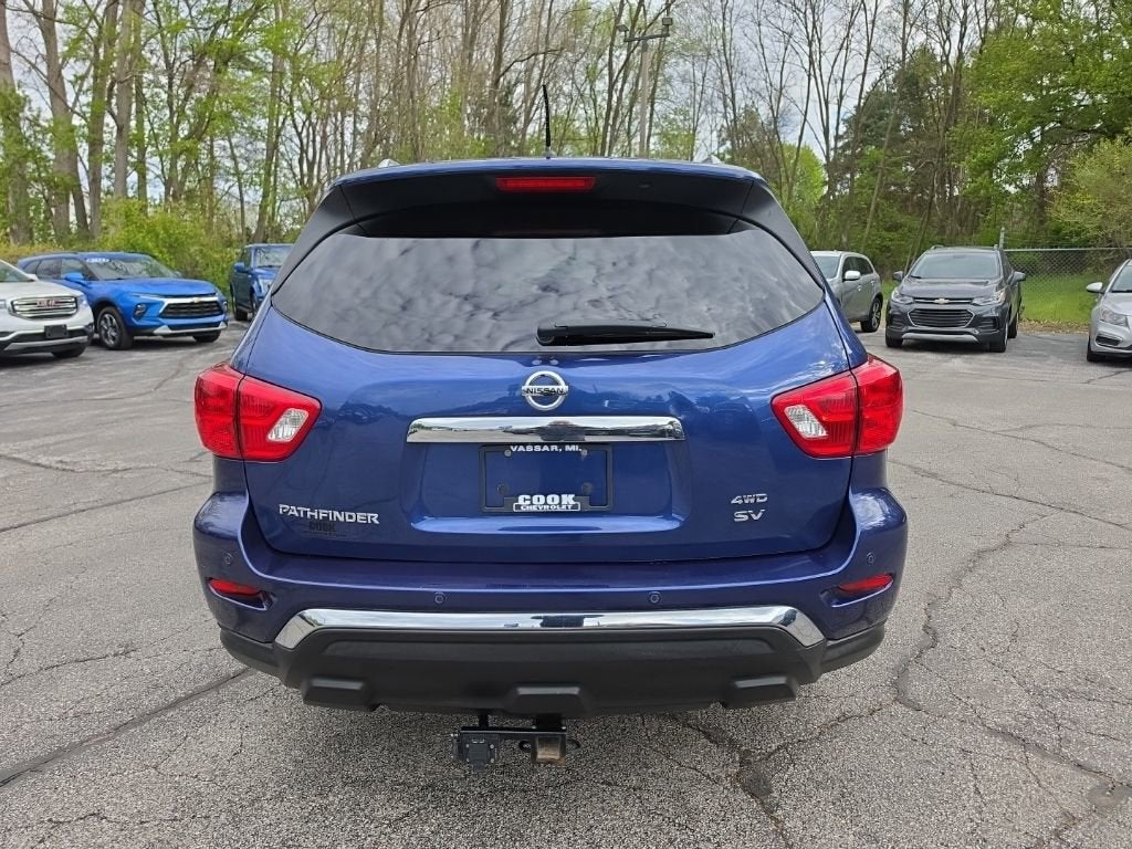 2017 Nissan Pathfinder SV