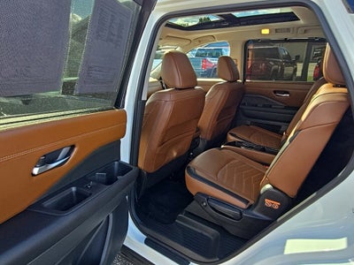 2024 Nissan Pathfinder Platinum