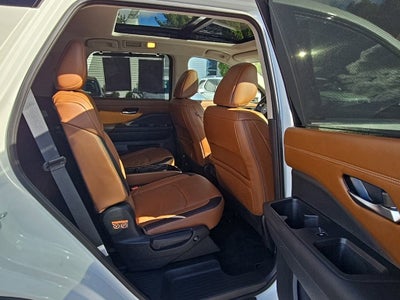 2024 Nissan Pathfinder Platinum