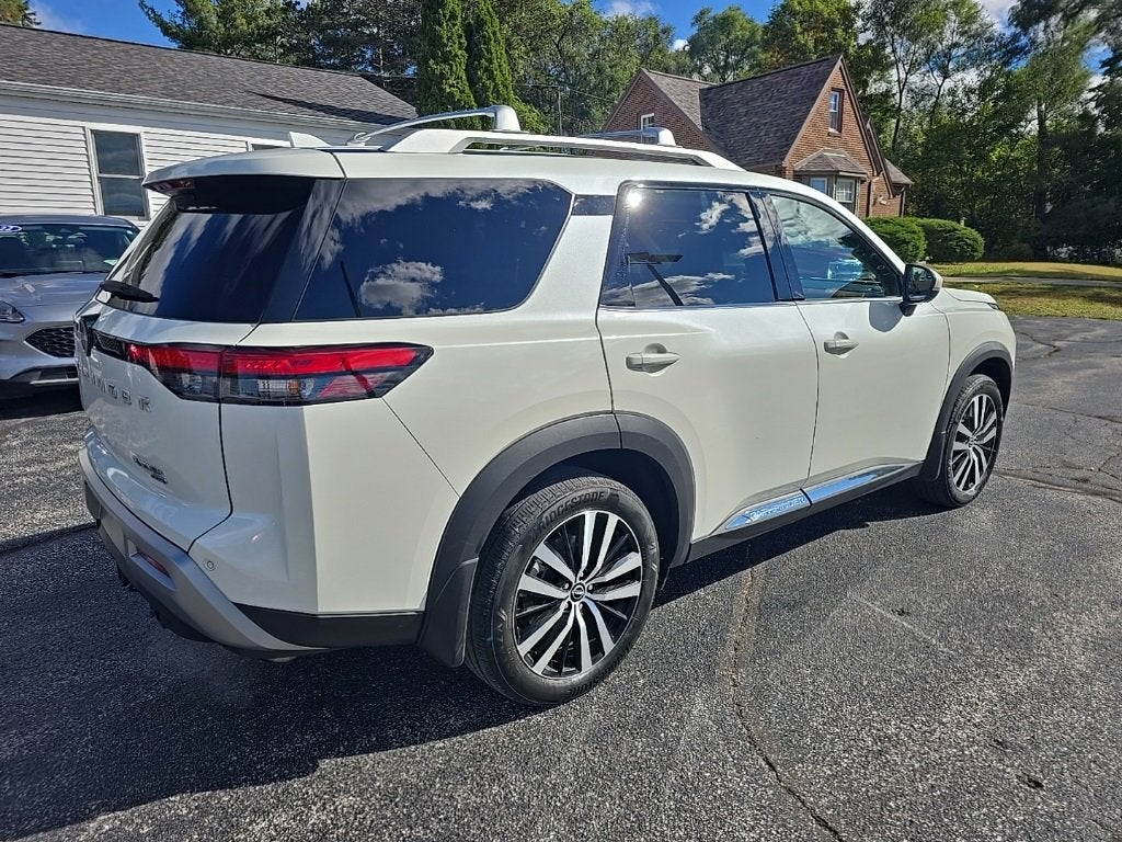 2024 Nissan Pathfinder Platinum