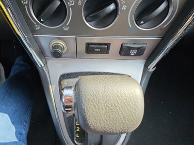 2003 Pontiac Vibe Base