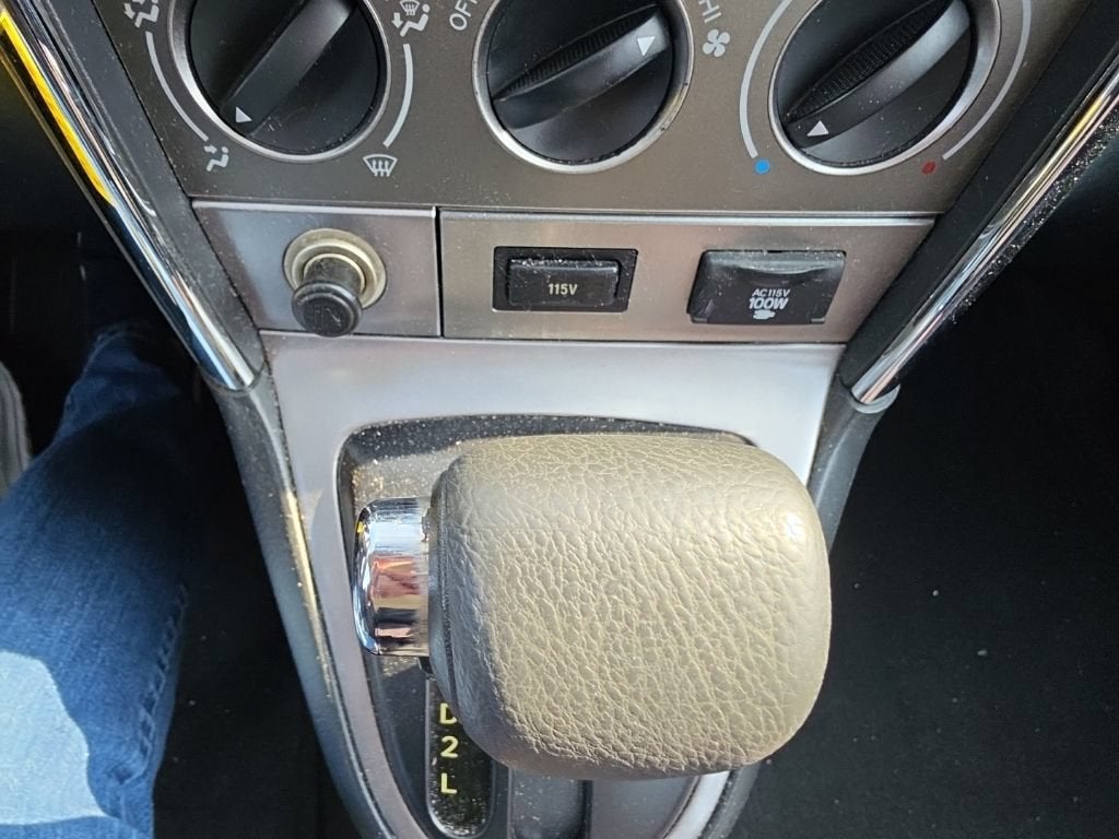 2003 Pontiac Vibe Base