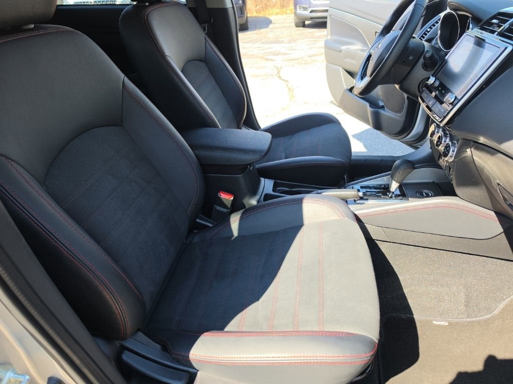 2025 Mitsubishi Outlander Sport S