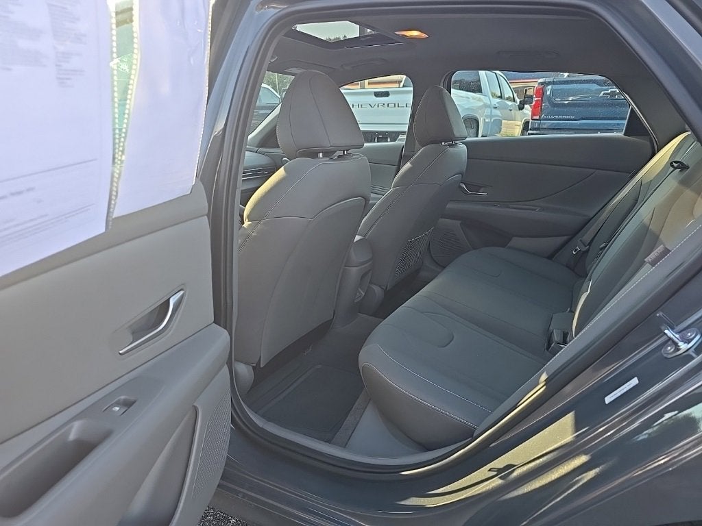 2025 Hyundai Elantra SEL Convenience