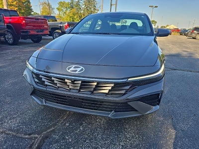 2025 Hyundai Elantra SEL Convenience